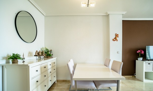 Återförsäljning - Lägenhet lägenhet -
Orihuela - Villamartin