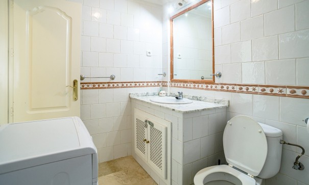 Återförsäljning - Lägenhet lägenhet -
Orihuela - Villamartin