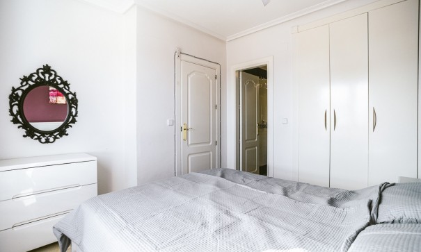 Återförsäljning - Lägenhet lägenhet -
Orihuela - Villamartin