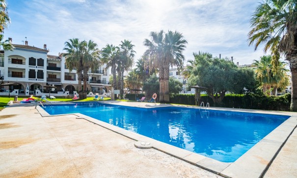 Återförsäljning - Lägenhet lägenhet -
Orihuela - Villamartin