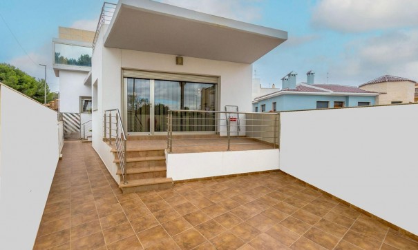 Återförsäljning - Fristående villa -
Rojales