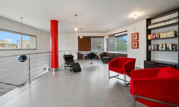 Återförsäljning - Fristående villa -
Rojales