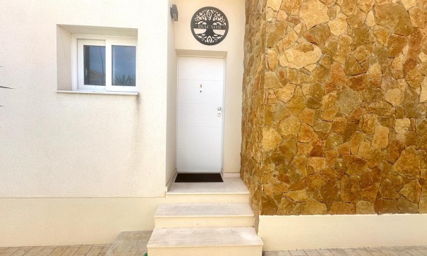 Sprzedaż - Willa wolnostojąca -
Torrevieja - Miramar - Torre del Moro