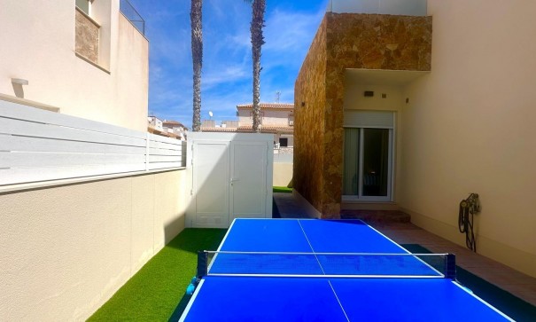 Sprzedaż - Willa wolnostojąca -
Torrevieja - Miramar - Torre del Moro