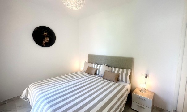 Sprzedaż - Willa wolnostojąca -
Torrevieja - Miramar - Torre del Moro