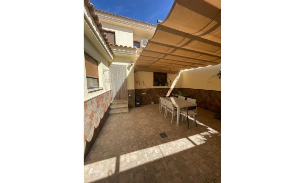 Sprzedaż - Dom miejski -
Pinoso - Pinoso Alicante