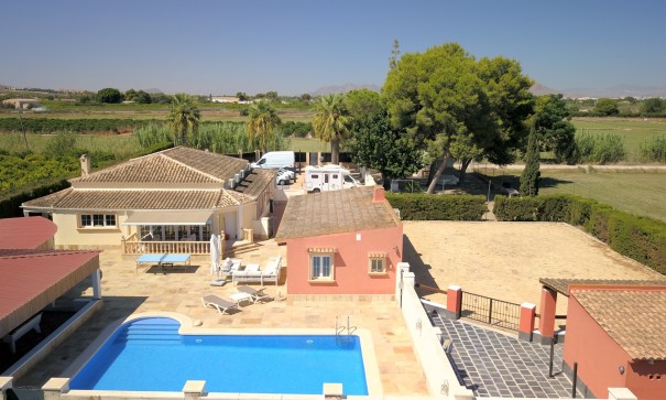 Videresalg - Finca landejendom -
Heredades - Heredades - Country