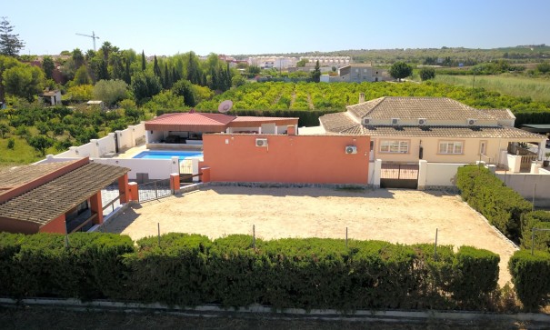 Videresalg - Finca landejendom -
Heredades - Heredades - Country