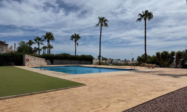 Återförsäljning - Fristående villa -
Orihuela Costa - Villamartín-Las Filipinas