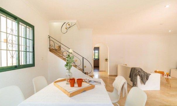 Återförsäljning - Fristående villa -
Orihuela Costa - Villamartín-Las Filipinas