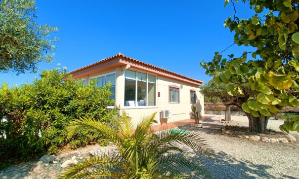 Sale - Detached Villa -
Macisvenda