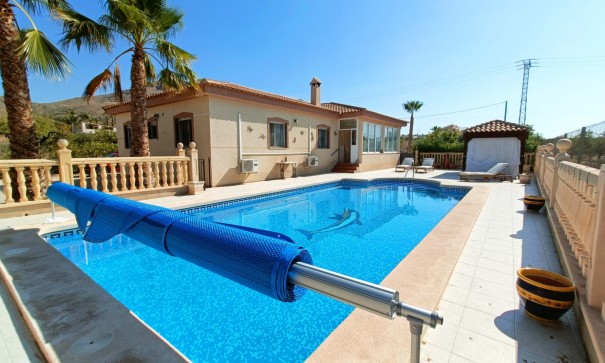 Sale - Detached Villa -
Macisvenda