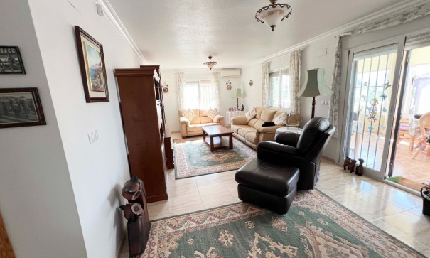 Sale - Detached Villa -
Macisvenda