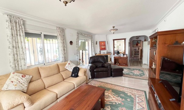 Sale - Detached Villa -
Macisvenda