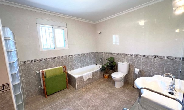 Sale - Detached Villa -
Macisvenda