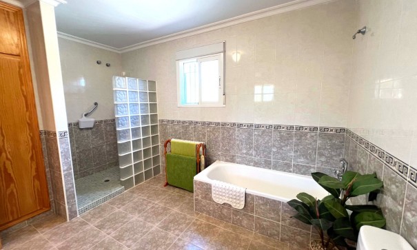 Sale - Detached Villa -
Macisvenda