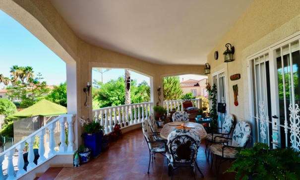 Resale - Finca Landgut -
Catral