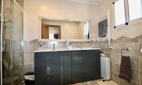 Resale - Finca Landgut -
Catral