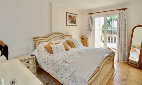 Sale - Apartment Flat -
Portals Nous - Calvià