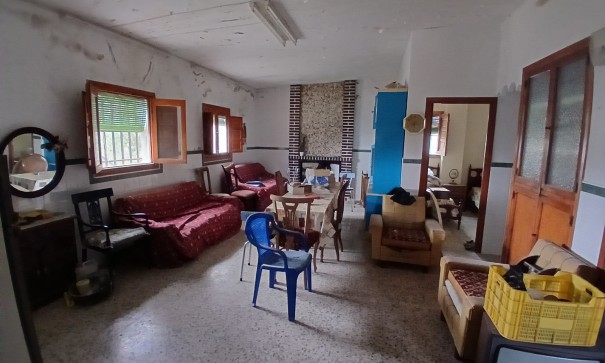 Herverkoop - Finca Landelijk pand -
Yecla