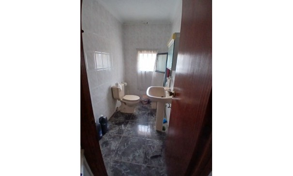 Herverkoop - Finca Landelijk pand -
Yecla