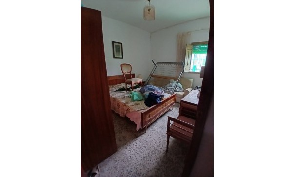 Herverkoop - Finca Landelijk pand -
Yecla