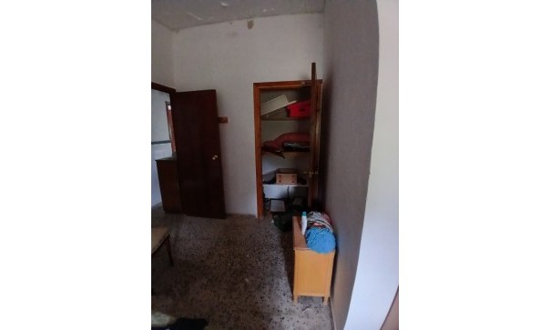 Herverkoop - Finca Landelijk pand -
Yecla