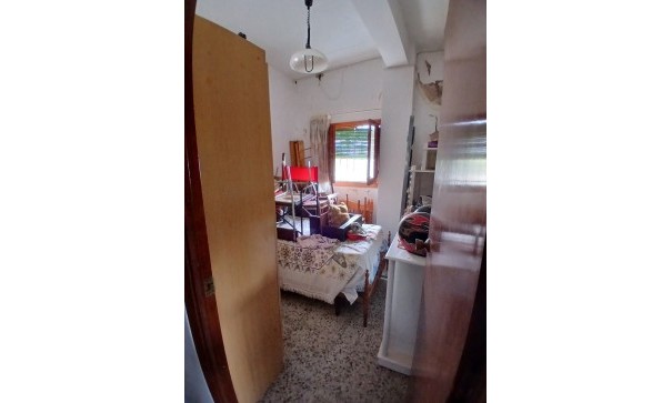 Herverkoop - Finca Landelijk pand -
Yecla