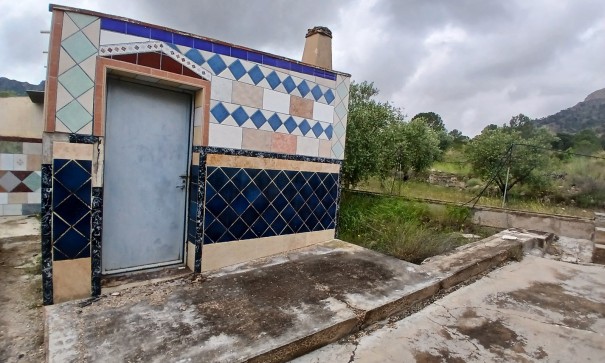 Herverkoop - Finca Landelijk pand -
Yecla