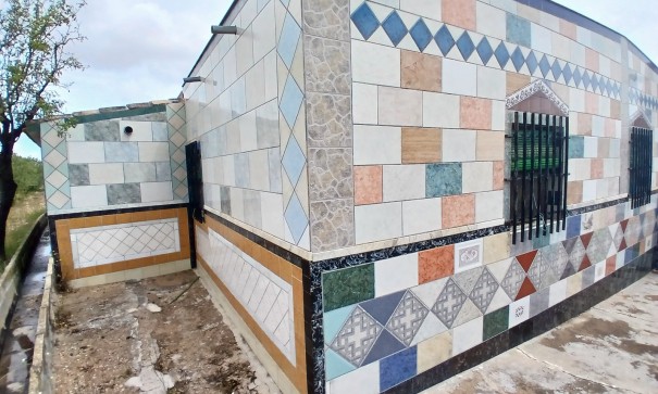 Herverkoop - Finca Landelijk pand -
Yecla