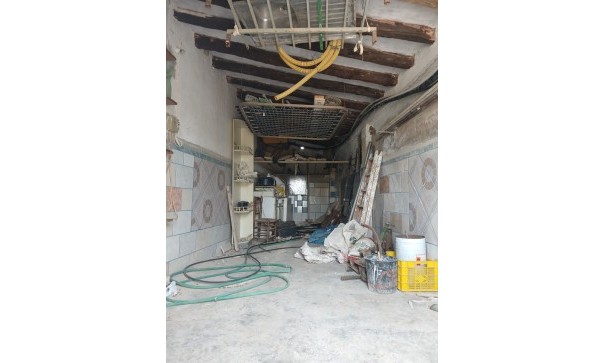 Herverkoop - Finca Landelijk pand -
Yecla