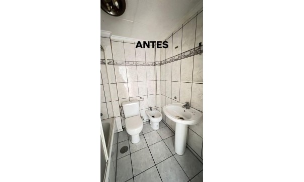 Venta - Apartamento piso -
Torrevieja - Curva del Palangre