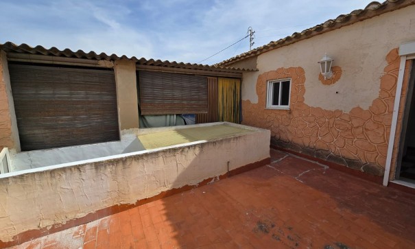 Videresalg - Byhus -
SAX