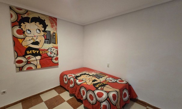 Videresalg - Byhus -
SAX