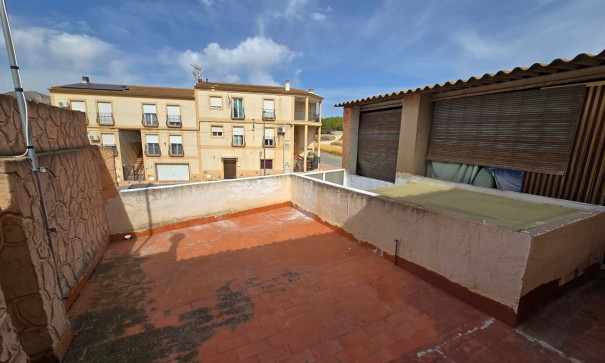 Videresalg - Byhus -
SAX