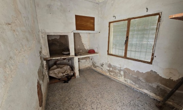 Videresalg - Byhus -
SAX