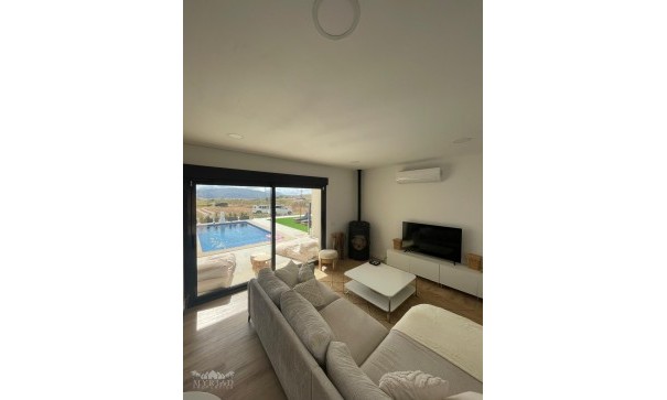 Sale - Town house -
Pinoso - Pinoso Alicante