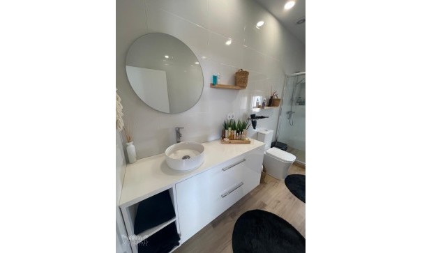 Sale - Town house -
Pinoso - Pinoso Alicante