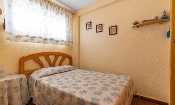 Sale - Apartment Flat -
Guardamar del Segura - Urb. pinomar