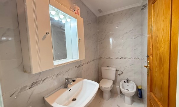 Sprzedaż - Apartament mieszkanie -
Torrevieja - Playa del Cura