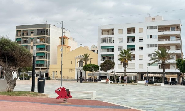 Revente - Appartement -
Torrevieja - La Mata