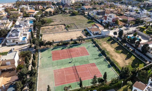 Sprzedaż - Willa wolnostojąca -
La Mata