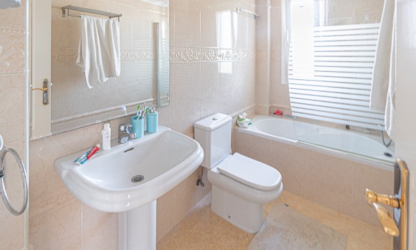 Sprzedaż - Willa wolnostojąca -
La Mata