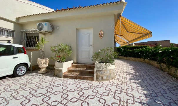 Herverkoop - Vrijstaande Villa -
Ciudad Quesada - Rojales - Ciudad Quesada