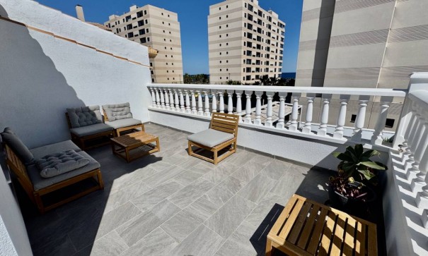 Herverkoop - Vrijstaande Villa -
Punta Prima