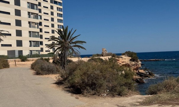 Herverkoop - Vrijstaande Villa -
Punta Prima