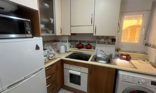 Herverkoop - Apartement Flat -
Algorfa