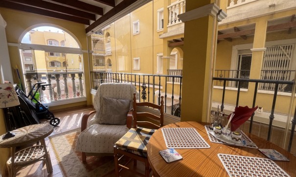 Herverkoop - Apartement Flat -
Algorfa