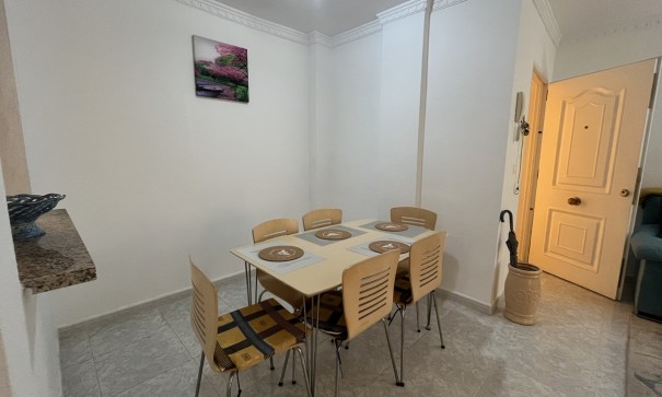 Herverkoop - Apartement Flat -
Algorfa