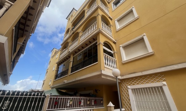 Herverkoop - Apartement Flat -
Algorfa